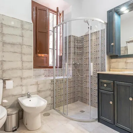 Stunning In With Kitchen Padul
